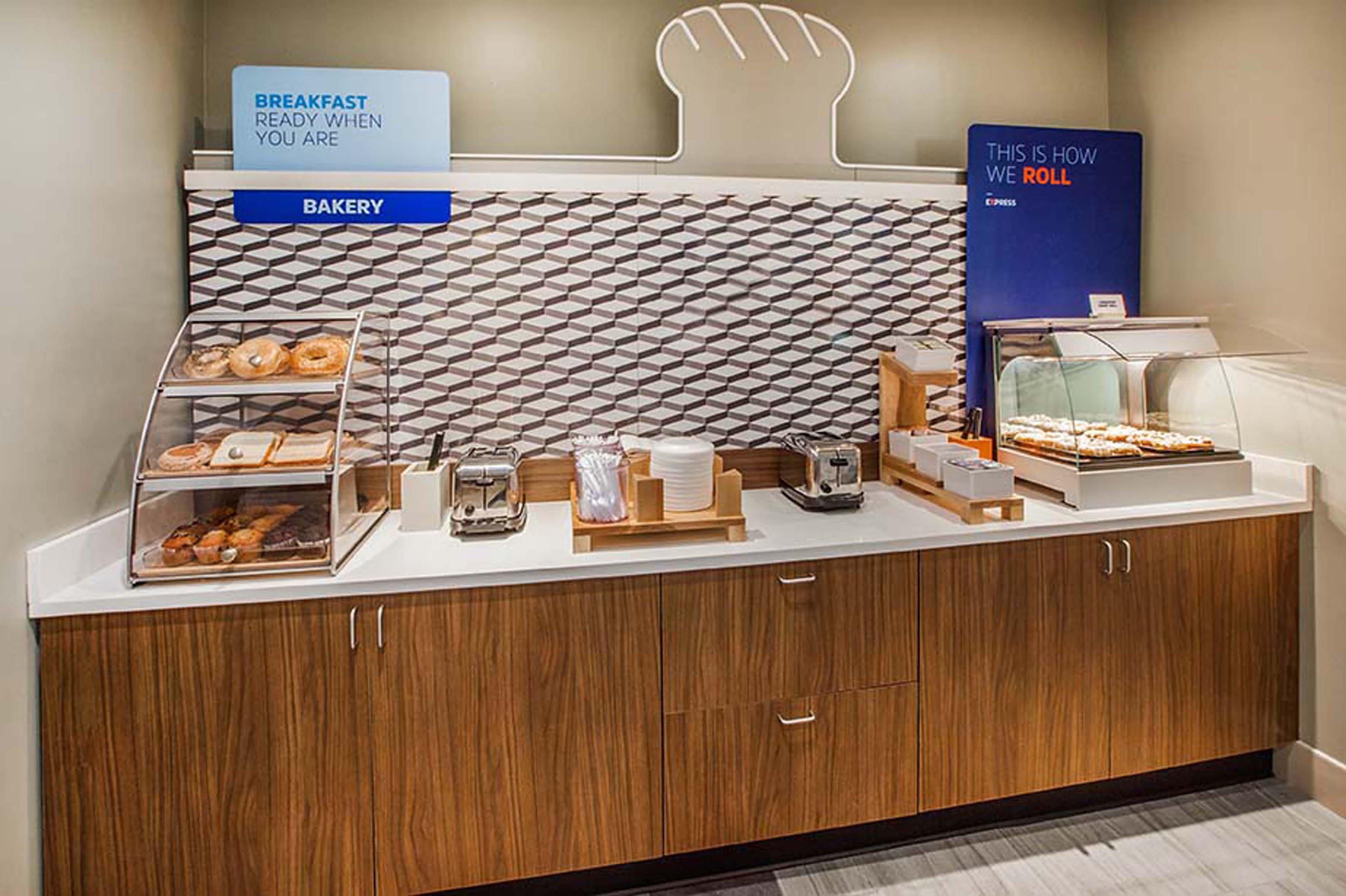 Holiday Inn Express & Suites Franklin - Berry Farms By Ihg エクステリア 写真
